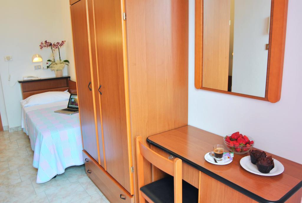 Hotel Samoa Rímini Habitación foto